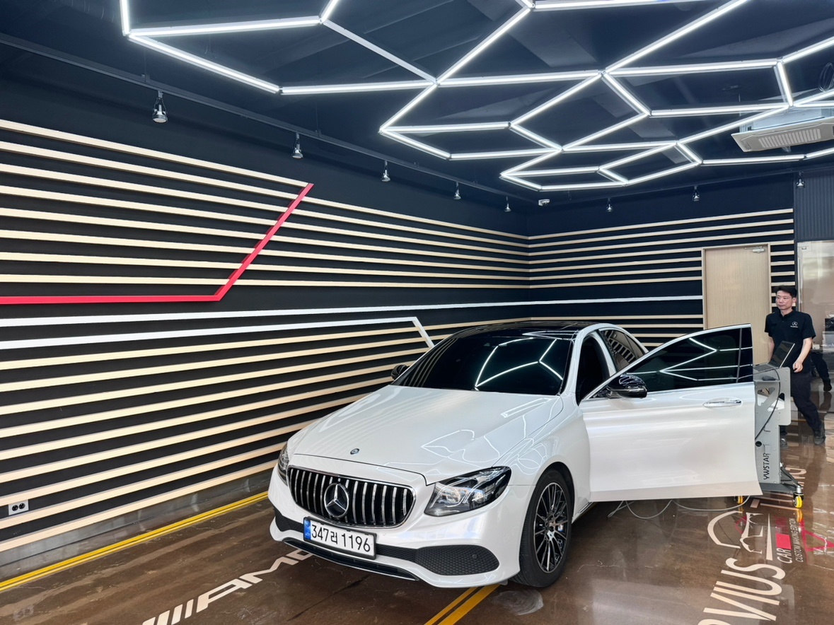 E 클래스 W213 E220 d 4Matic 전기형 (194마력) 매물 썸네일