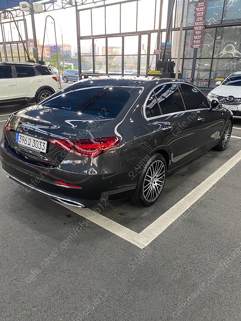 C 클래스 W205 C200 4Matic (211마력) 매물 썸네일