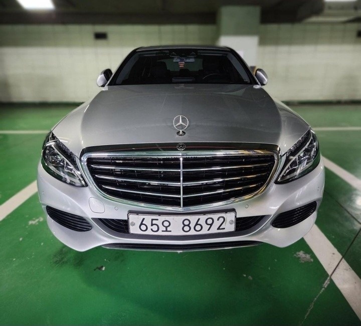 C 클래스 W205 C220 d (170마력)익스클루시브 매물 썸네일