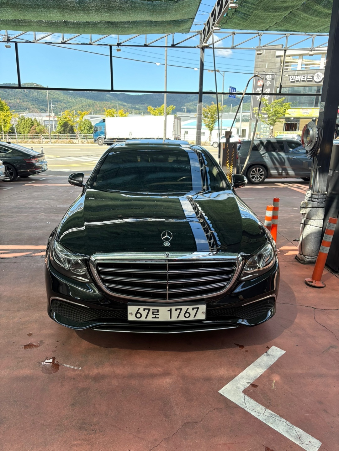 E 클래스 W213 E220 d 전기형 (163마력)익스클루시브 매물 썸네일