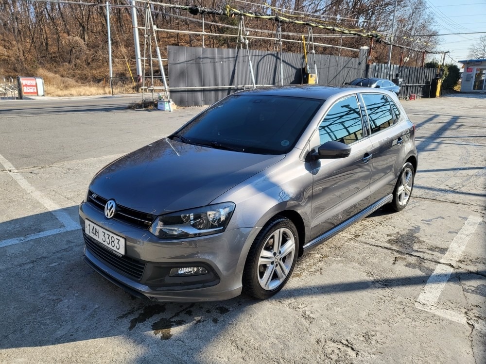 폴로 Ⅴ 1.6 TDI R-Line 매물 썸네일