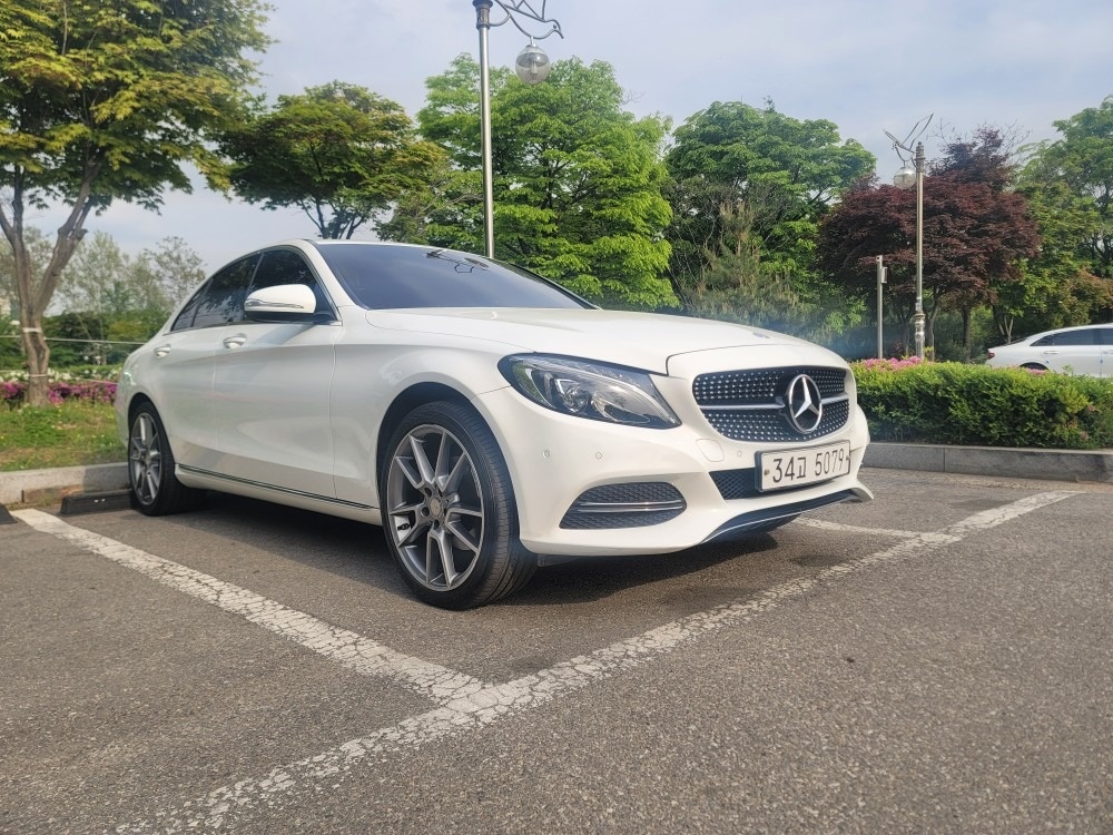 C 클래스 W205 C220 블루텍 (204마력) 매물 썸네일