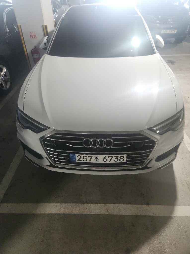 A6 C8/4A 40 TDI (MHEV) (204마력)프리미엄 매물 썸네일