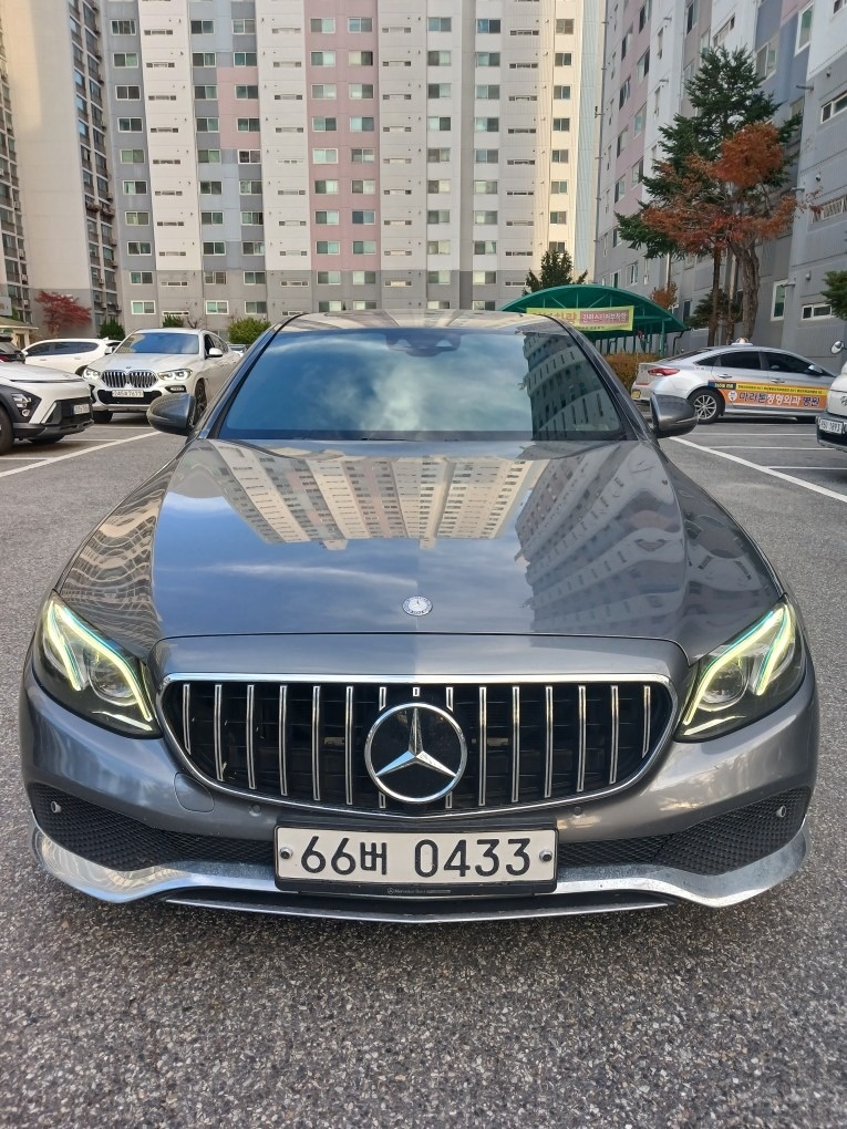 E 클래스 W213 E220 d 전기형 (163마력) 매물 썸네일