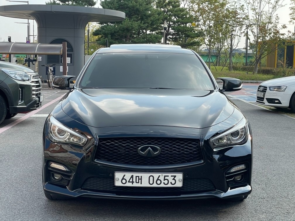 인피니티 Q50 2.2d 프리미엄 차 중고차 직거래 (2)