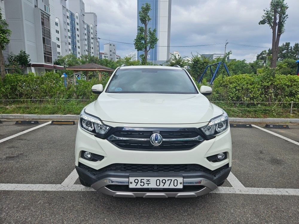 렉스턴 스포츠 Q200. G4 5인승(디젤 2.2) 4WD 프레스티지 매물 썸네일