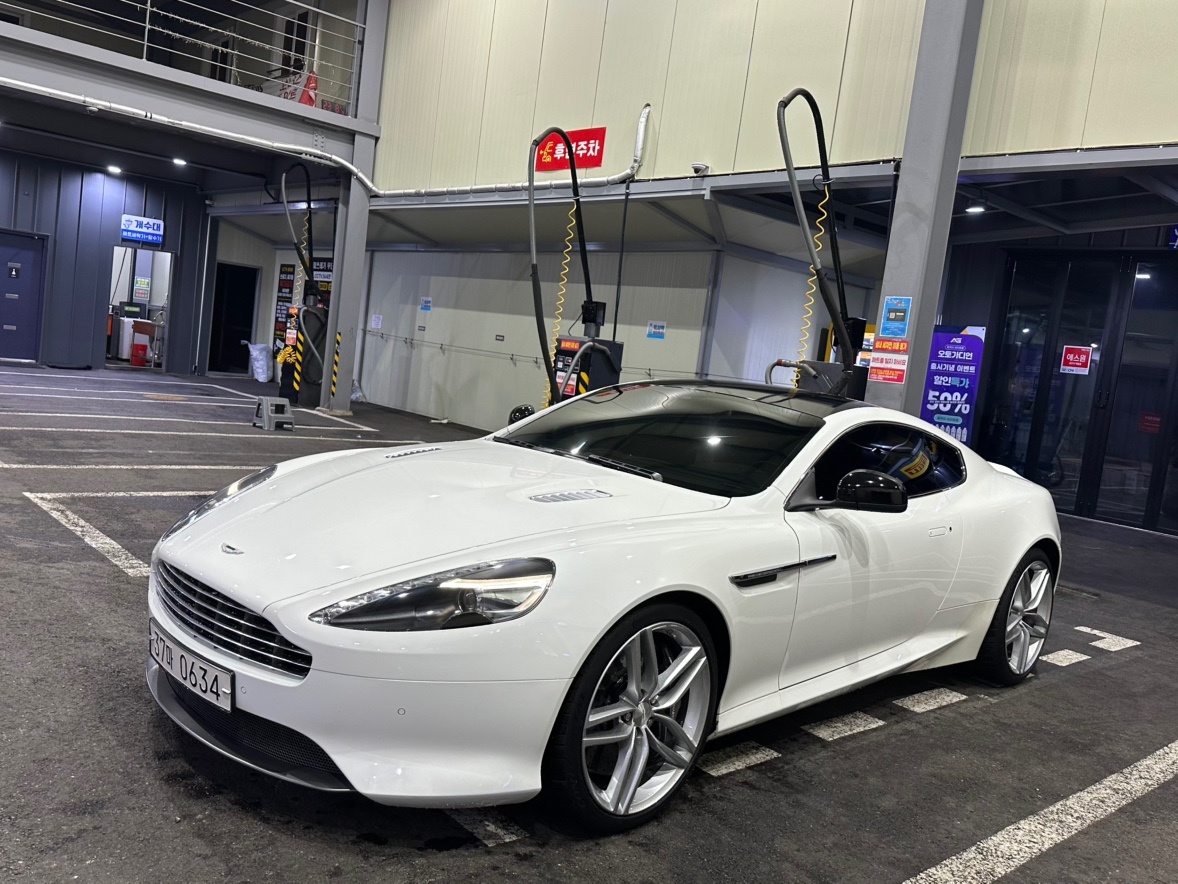 DB9 Ⅱ 6.0 V12 쿠페 매물 썸네일