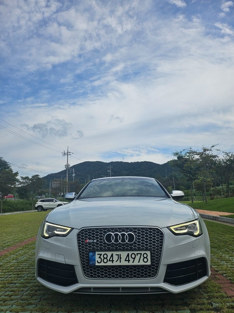 RS5 8T3 4.2  Coupe 콰트로 (450마력) 매물 썸네일