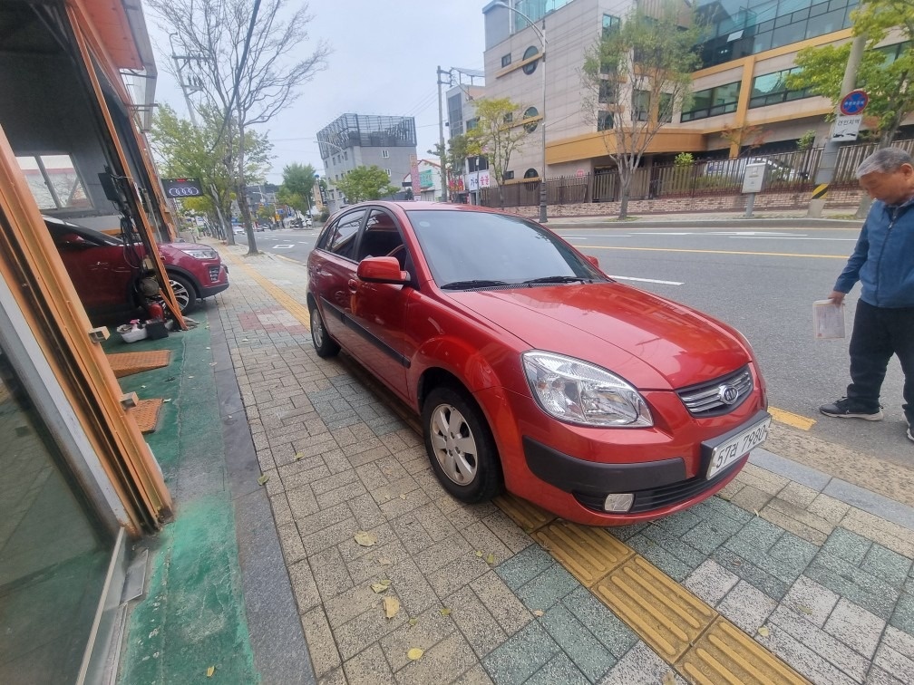 뉴 프라이드 JB 5DR 1.4(DOHC) LX 매물 썸네일