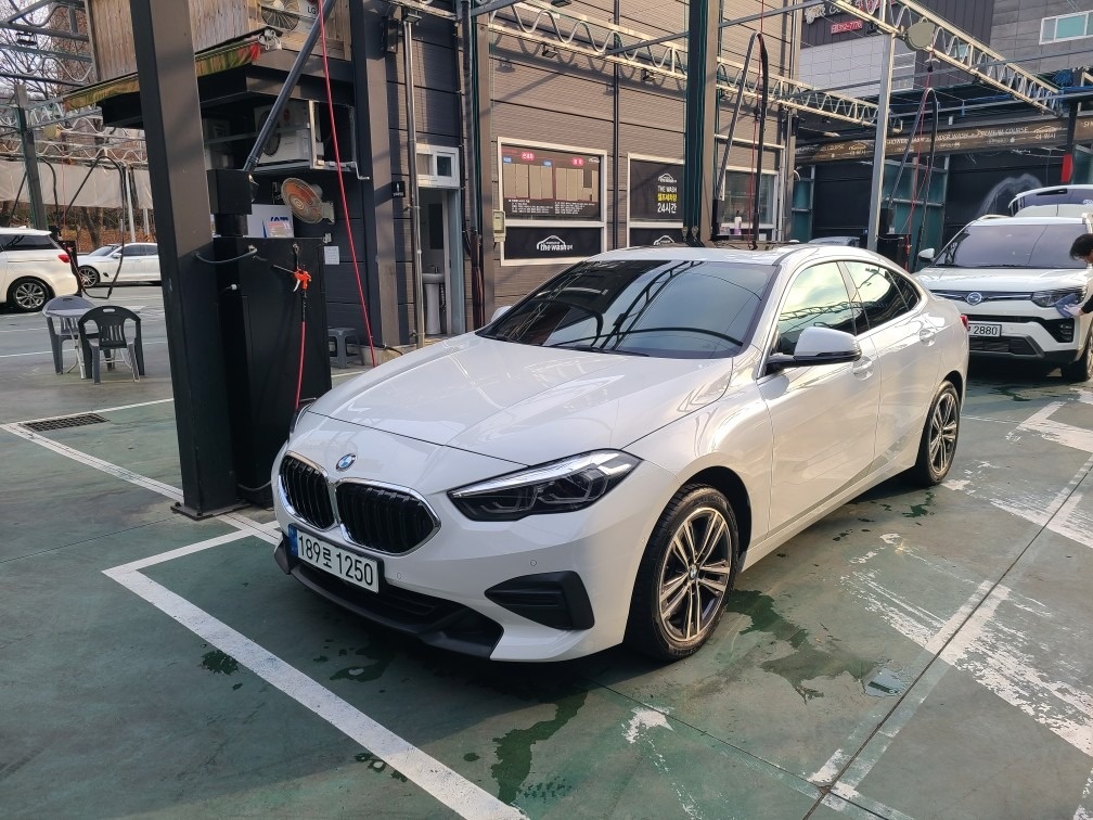 2시리즈 그란쿠페 F44 220 i Gran Coupe (120마력) 매물 썸네일