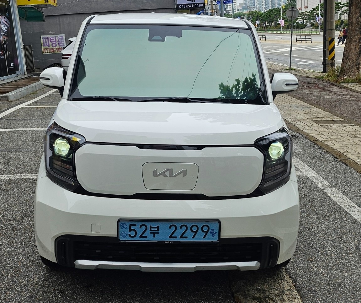 더 뉴 레이 PE2 TAM BEV(35.2 kWh) FWD 에어(205km) 매물 썸네일