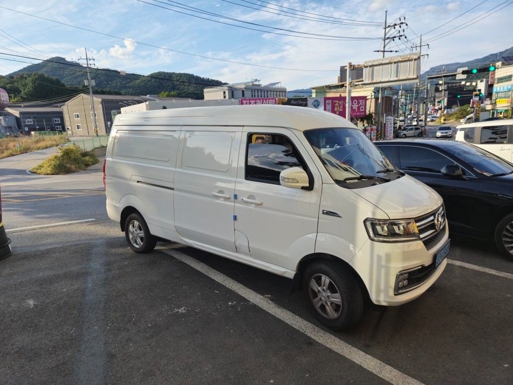 이티밴 BEV(2인승 41.9kWh) RWD (227km) 매물 썸네일