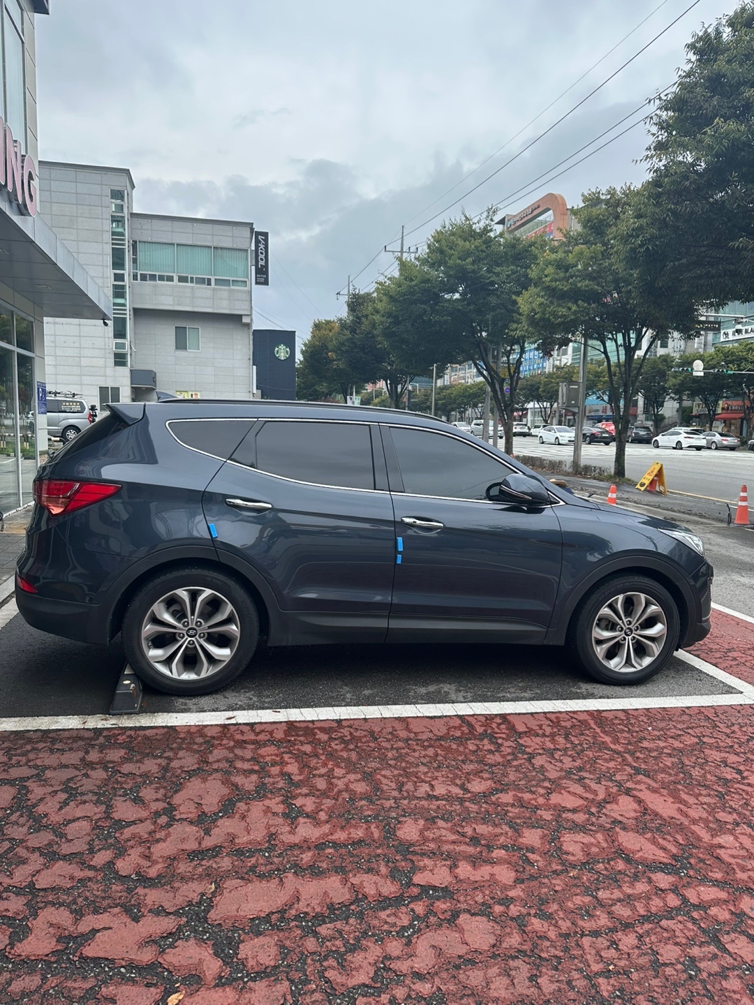 차량 비교적 깨끗합니다.
 중고차 직거래 (3)