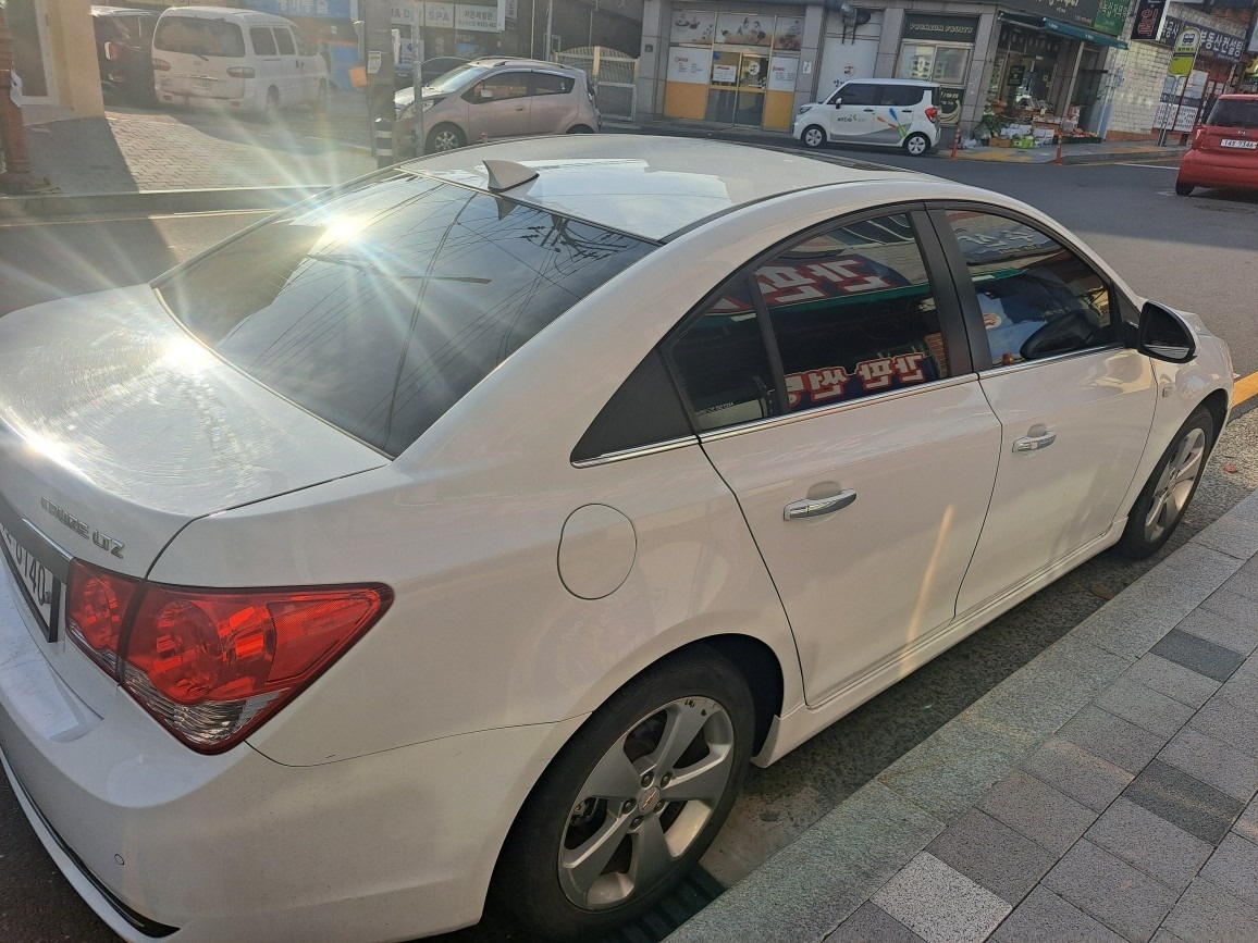 크루즈 J300 4DR 1.8 DOHC FWD LTZ+ 매물 썸네일