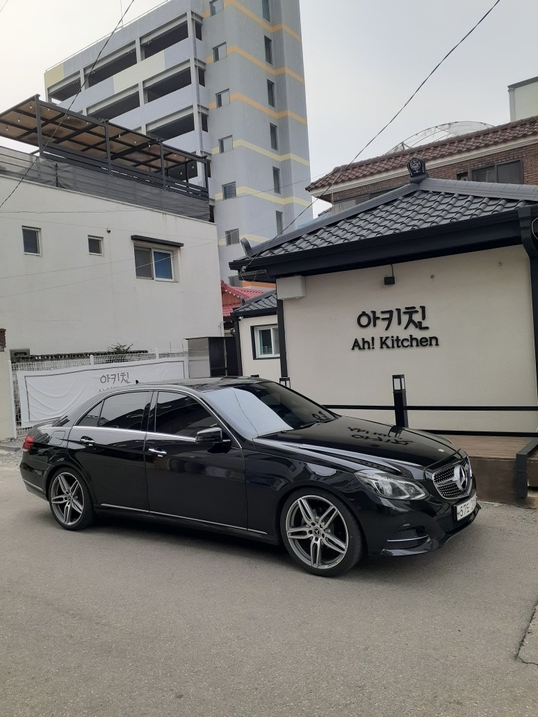 E 클래스 W212 E220 CDI 후기형 (170마력)아방가르드 매물 썸네일