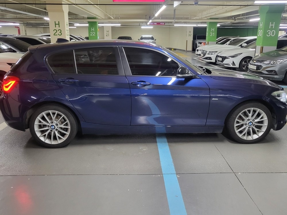 BMW 118D 스포츠 차량 판매합니 중고차 직거래 (3)