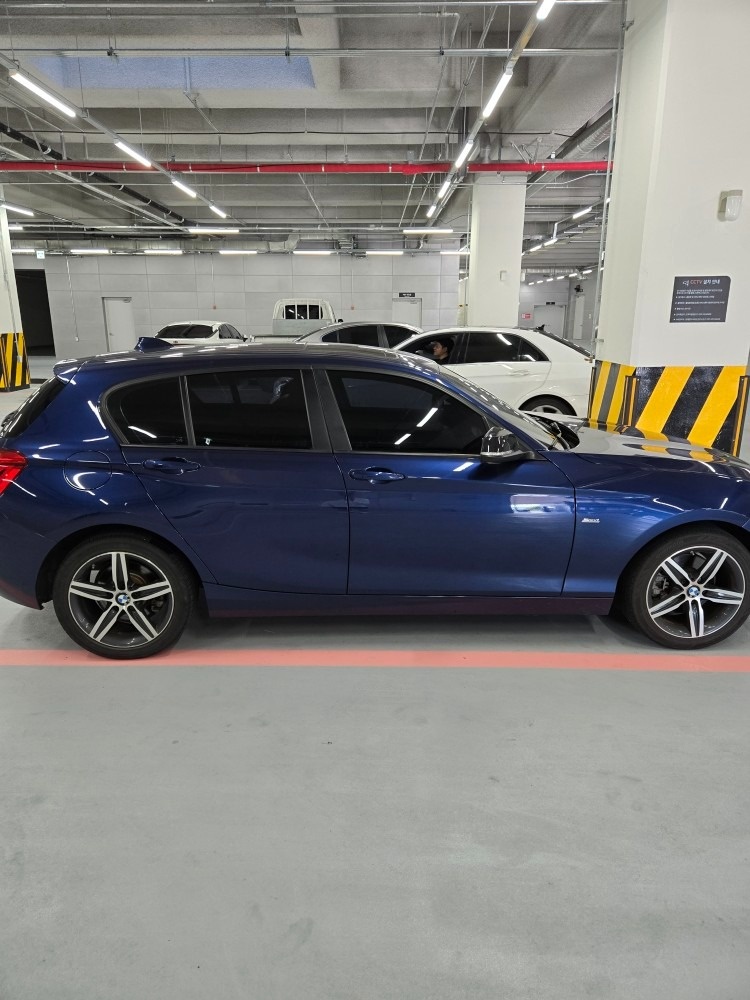 BMW 118d 메르테리안블루 컬러  중고차 직거래 (2)