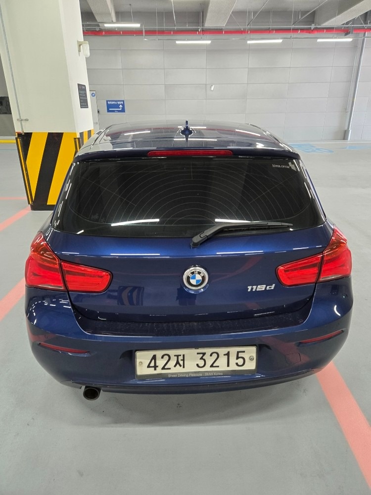 BMW 118d 메르테리안블루 컬러  중고차 직거래 (3)