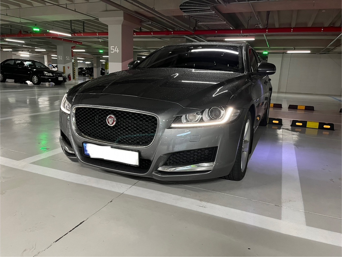 XF X260 20 d AWD 프레스티지 매물 썸네일