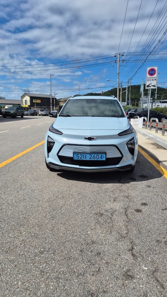 볼트 EUV BEV(66KWh/402km) FWD 프리미어 매물 썸네일