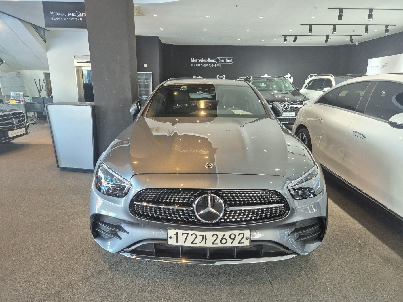 E 클래스 W213 E220 d 4Matic 후기형 (194마력)AMG Line 매물 썸네일