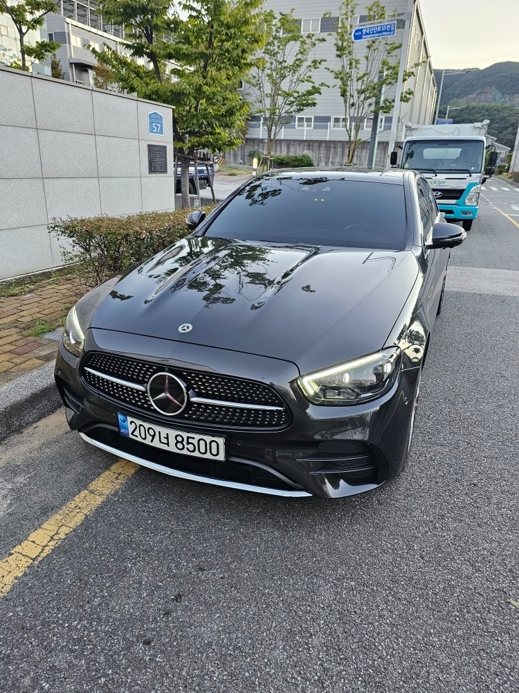 E 클래스 W213 E350 4Matic 후기형 (299마력) 매물 썸네일