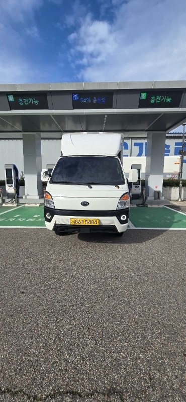 T4K 슈퍼캡(롱레인지/82kWh) 프리미엄(241km) 매물 썸네일