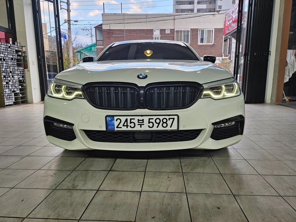 5시리즈 G30 520d xDrive (190마력)M 스포츠 플러스 매물 썸네일