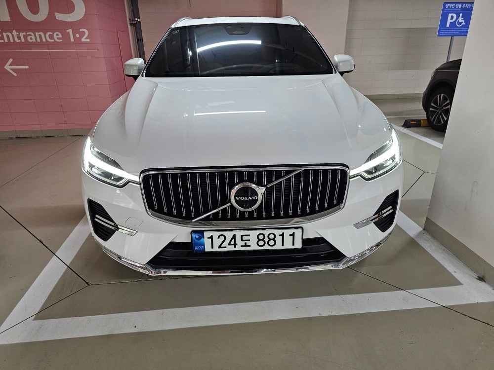 XC60 Ⅱ T8 AWD PHEV (318마력) 매물 썸네일