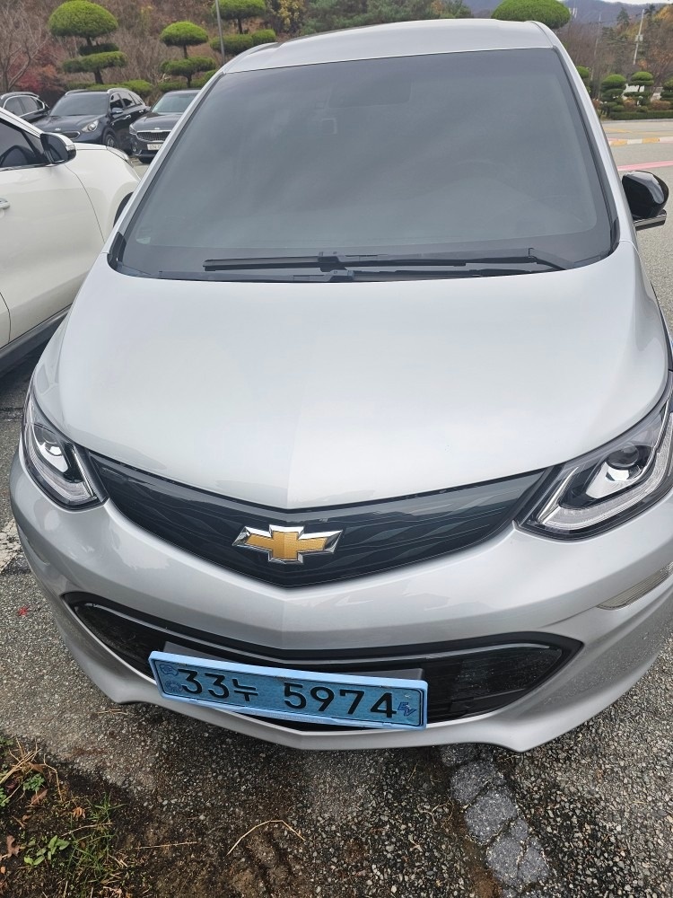 볼트 BEV(66kWh/414km) FWD (204마력) 매물 썸네일