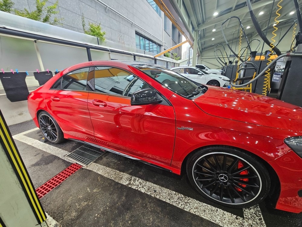 벤츠 CLA 45 AMG 4MATIC 중고차 직거래 (5)