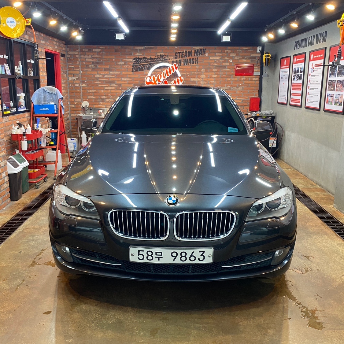 5시리즈 F10 528 i xDrive (245마력)럭셔리 매물 썸네일