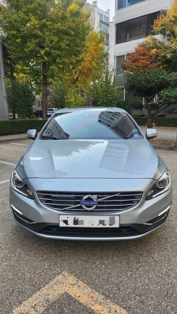 S60 Ⅱ T5 2.0 Summum 매물 썸네일