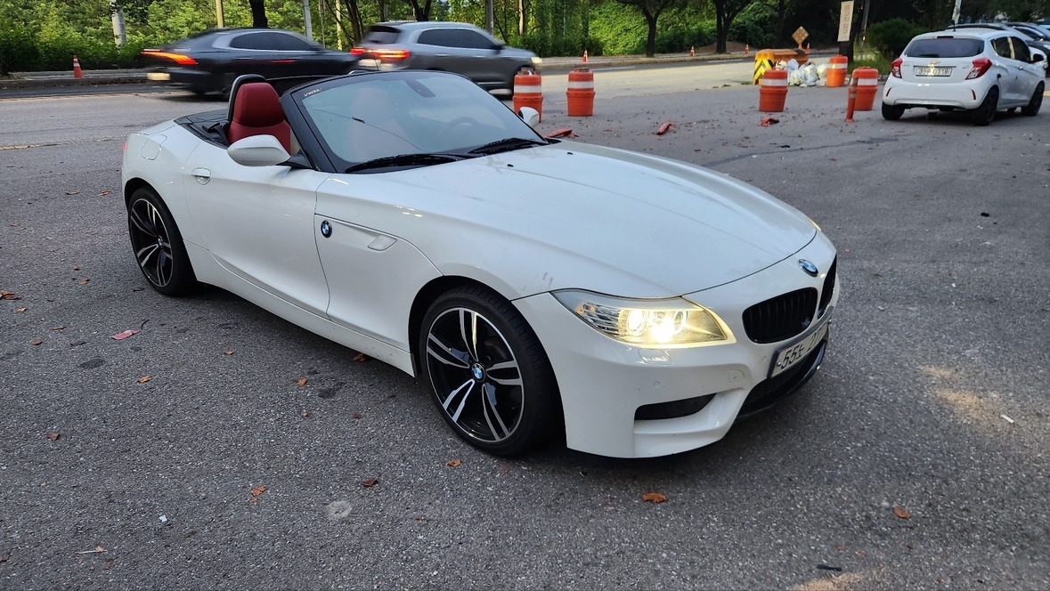 Z4 E89 28 i sDrive (245마력) 매물 썸네일