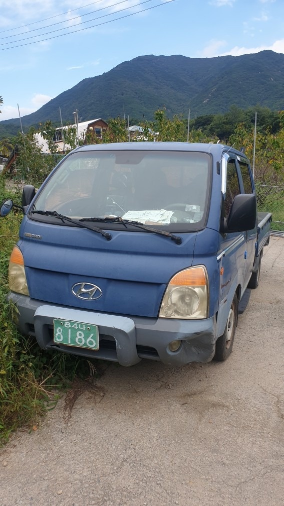  4등급 
차 찌그러진 사진 참조

