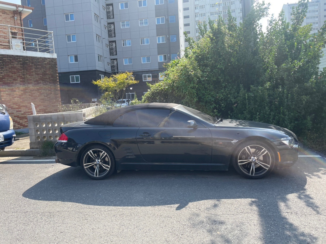 bmw650i 컨버터블 판매합니다
오 중고차 직거래 (2)