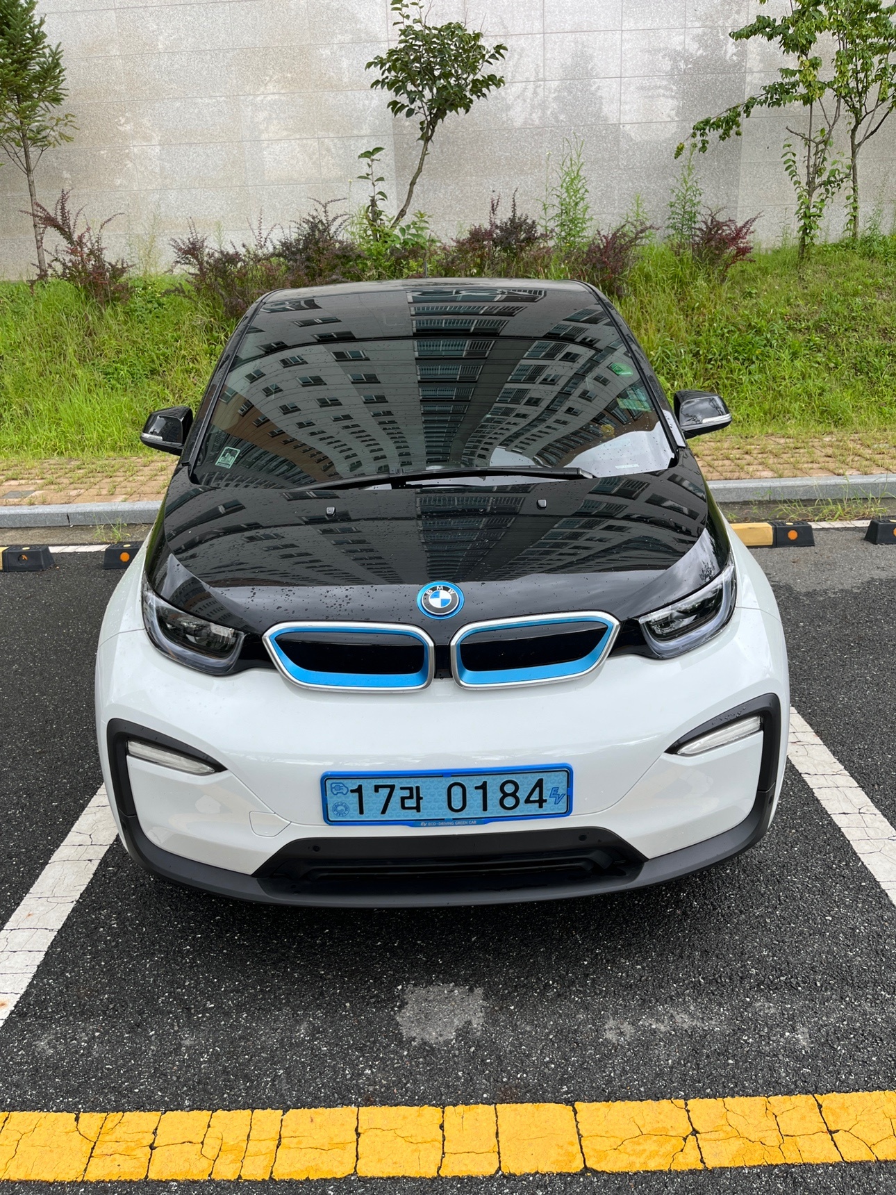 뉴 i3 IO1 BEV(37.9kWh) FWD 룩스 매물 썸네일