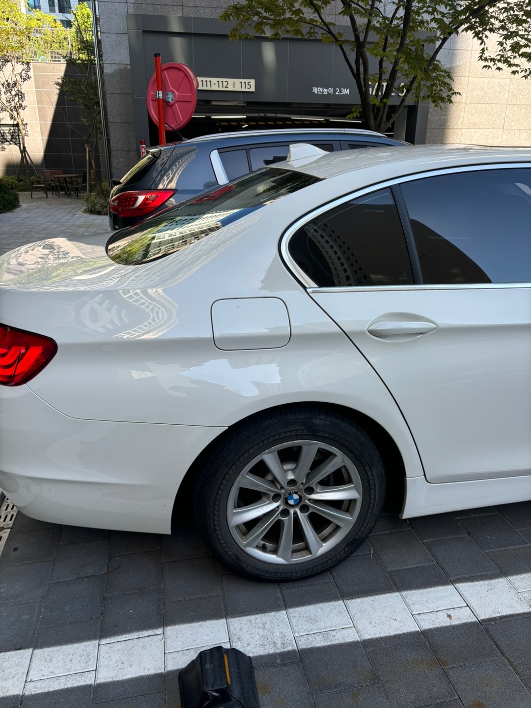 2011년식 BMW 520D 차량 판 중고차 직거래 (8)