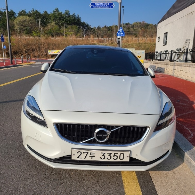 V40 Ⅱ D3 매물 썸네일