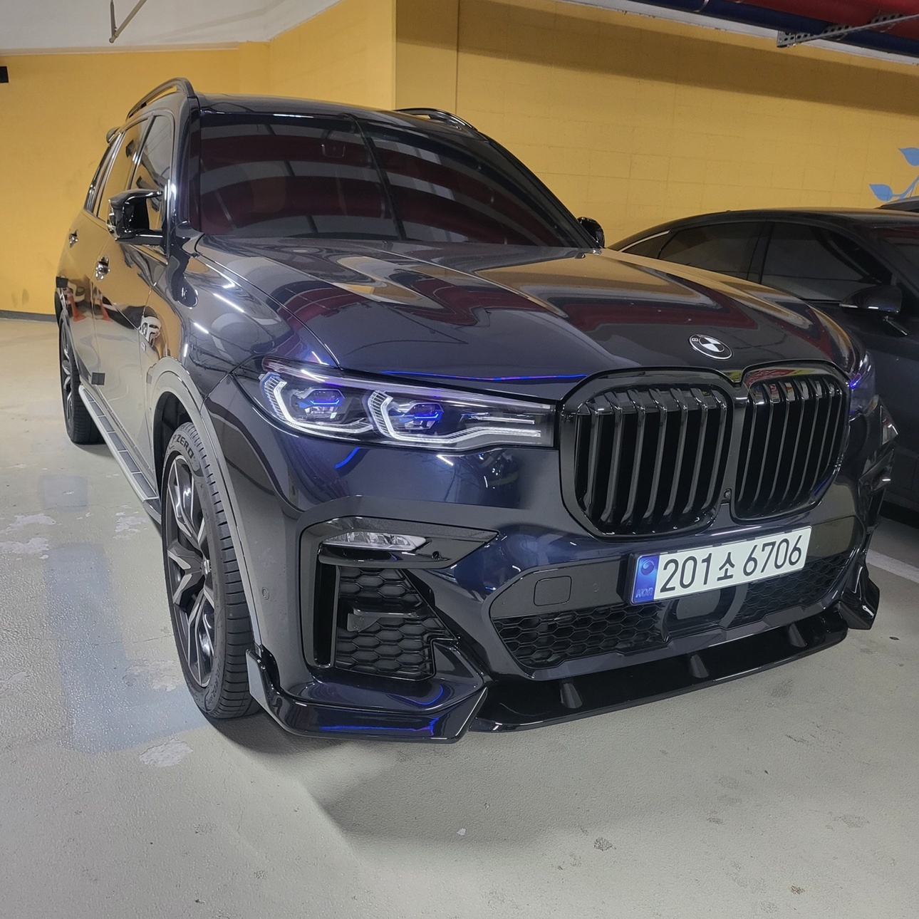 1. 물품명 : BMW X7 40i
 중고차 직거래 (3)