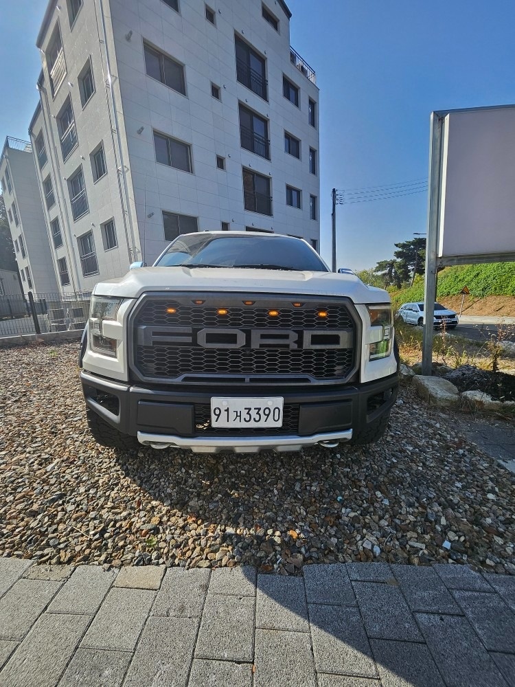 F150 XIII 5.0 V8 4X4 매물 썸네일