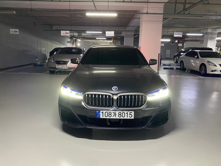 5시리즈 G30 M550 i xDrive 페이스리프트 (530마력) 매물 썸네일