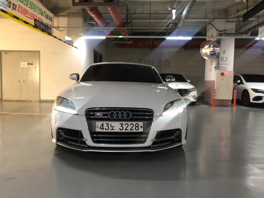 TT 8J 2.0 TFSI 쿠페 (200마력) 매물 썸네일