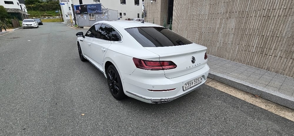 아테온 2.0 TDi 프레스티지 매물 썸네일