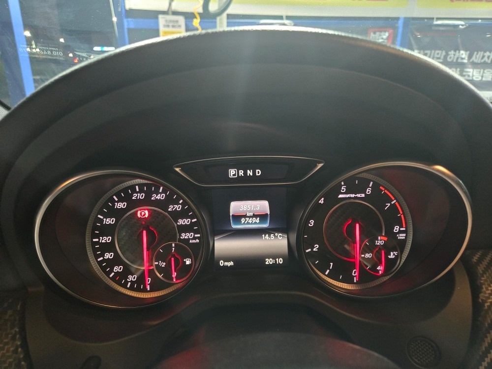 안녕하세요.

A45 AMG 4MAT 중고차 직거래 (18)