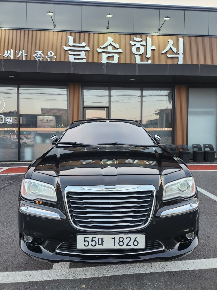 13년식 300c 디젤 입니다
연비도 중고차 직거래 (2)