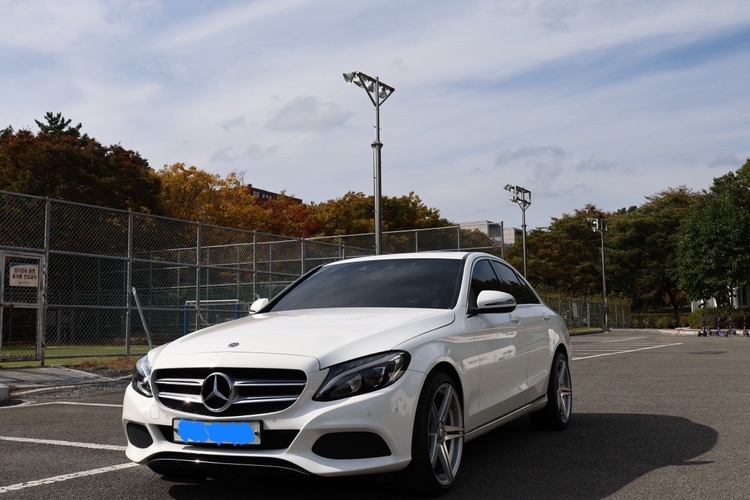 C 클래스 W205 C220 d 4Matic (170마력) 매물 썸네일