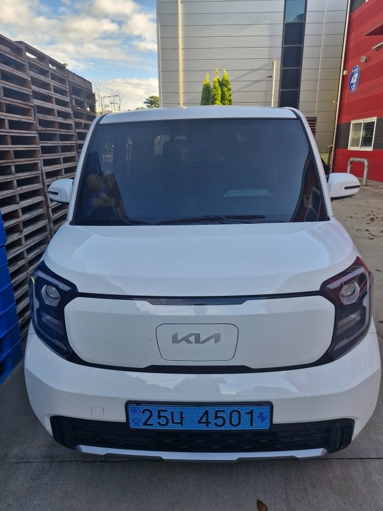 더 뉴 레이 PE2 TAM BEV(35.2 kWh) FWD 에어(205km) 매물 썸네일