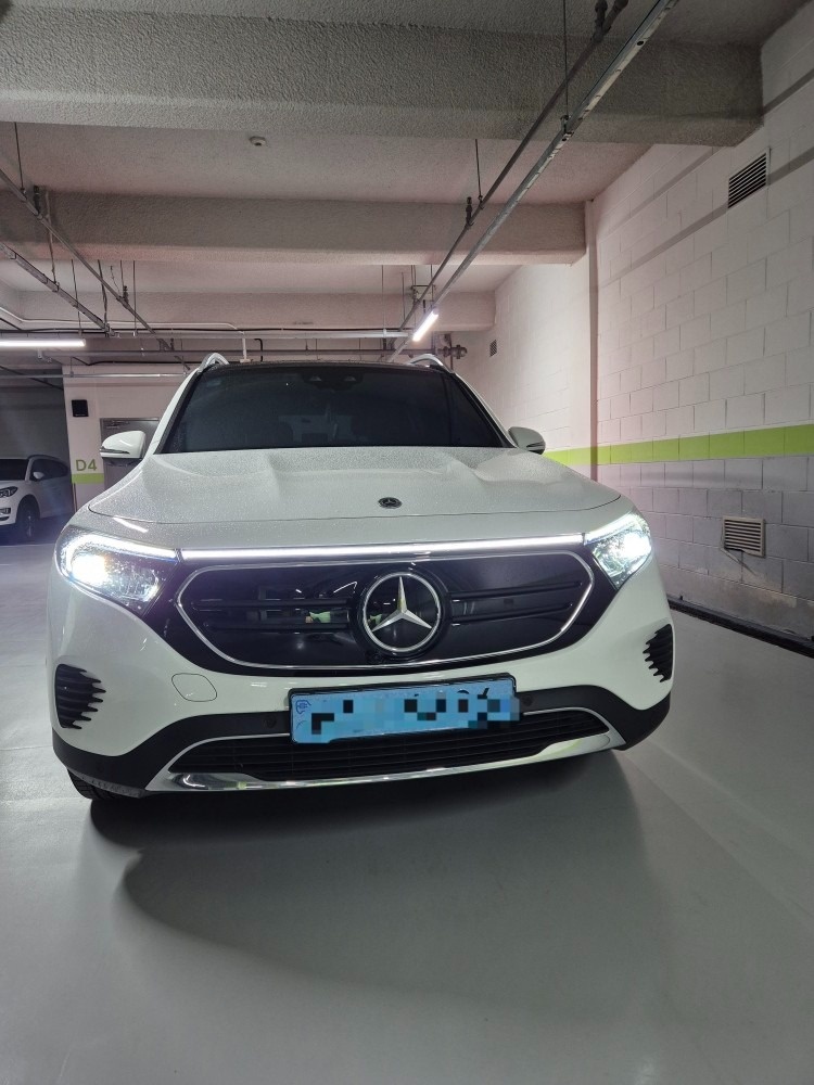 EQB 클래스 X247 EQB300 4Matic 전기형 (313km)일렉트릭 아트 매물 썸네일