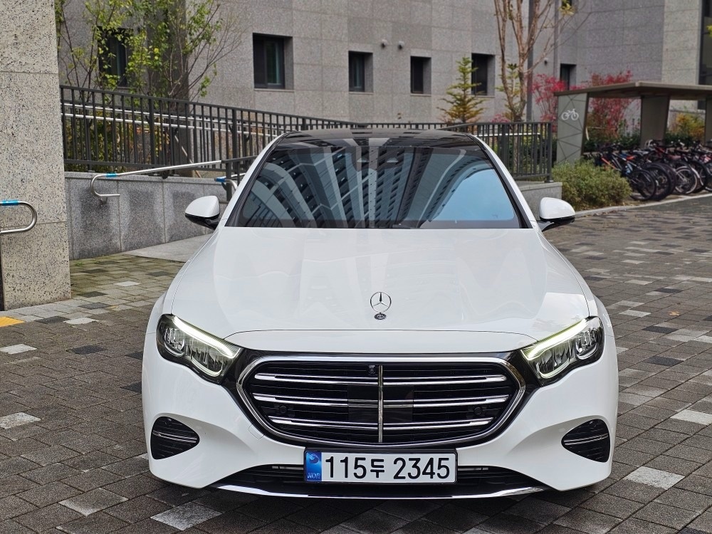 E 클래스 W214 E220 d 4Matic (197마력)익스쿨루시브 매물 썸네일